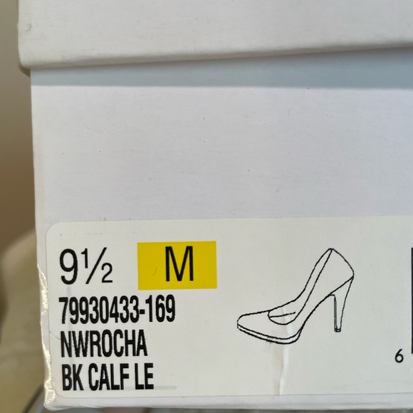 Nine West Leather Pumps (9.5) - Picture 9 of 10